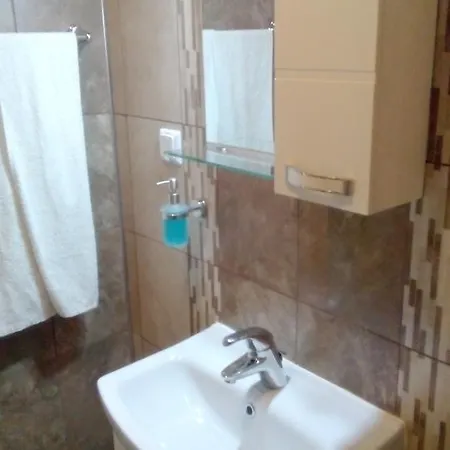 Apartment Bravo 5 *